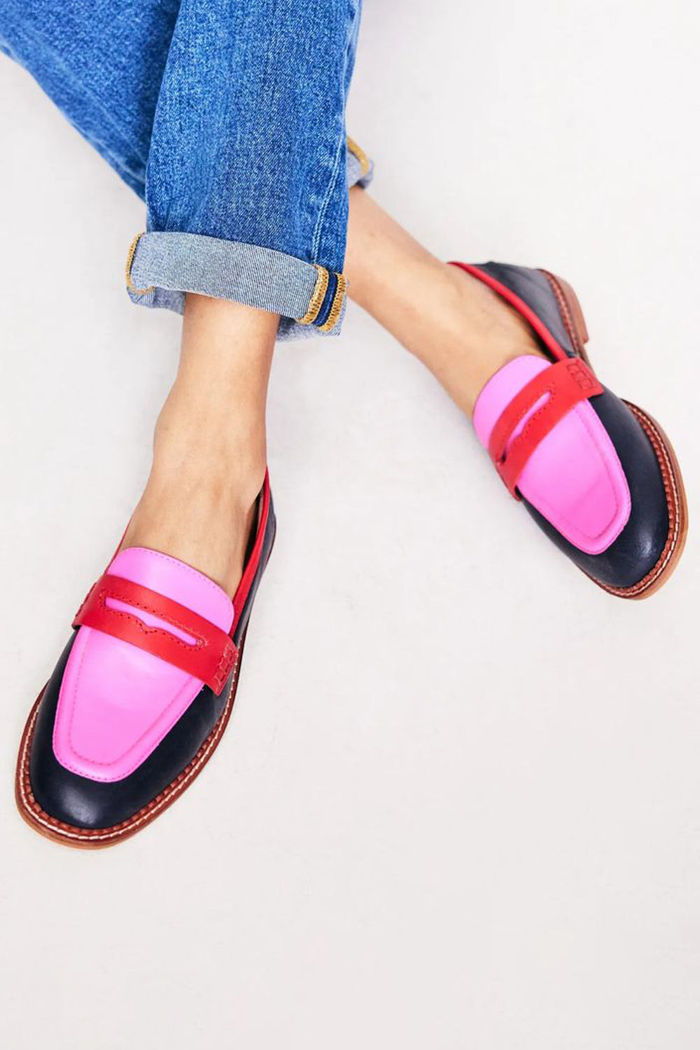 Lunira | Black Loafers with a Colorful Accent