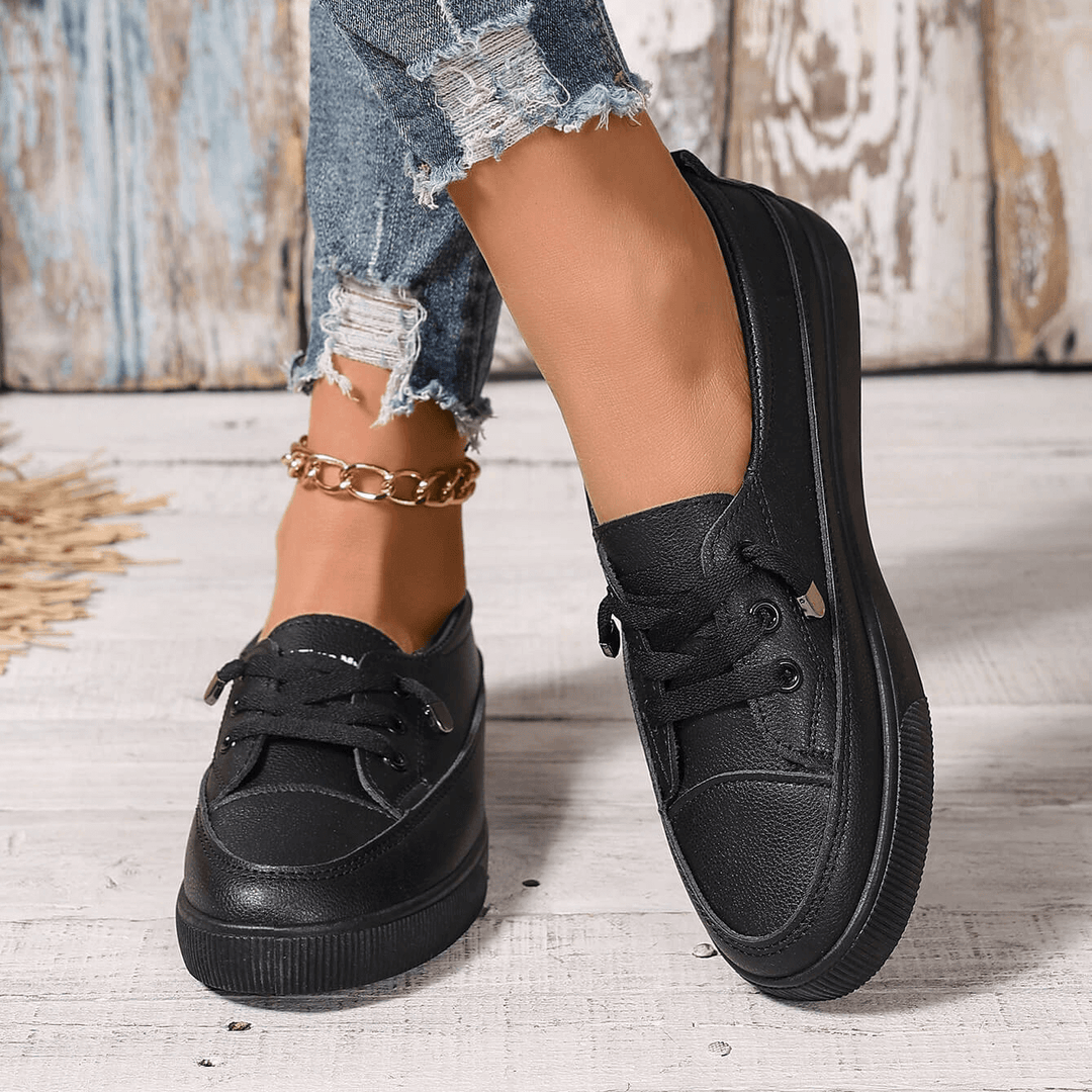 Thera | Lace-Up Flat Orthopedic Shoes