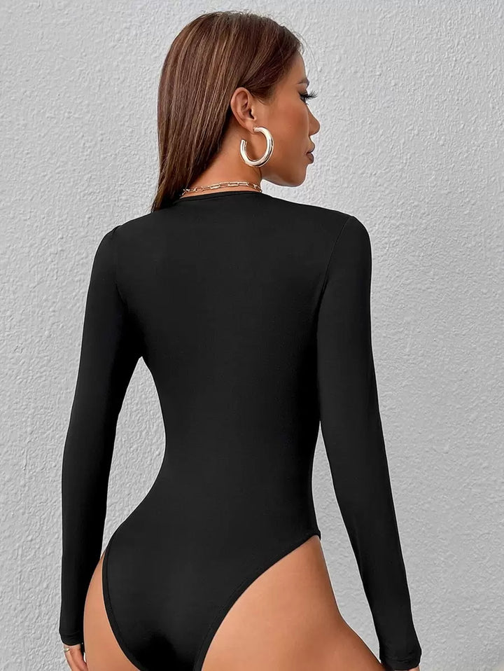PETITE | Crew Neck Long Sleeve Fitted Bodysuit