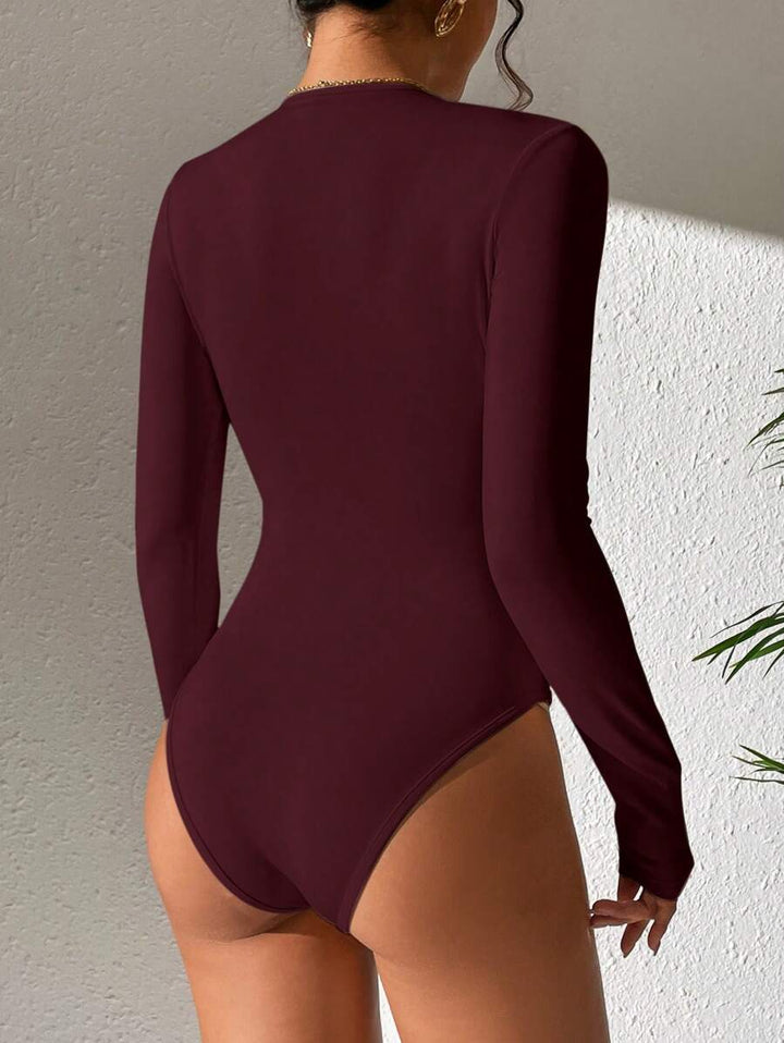 PETITE | Crew Neck Long Sleeve Fitted Bodysuit
