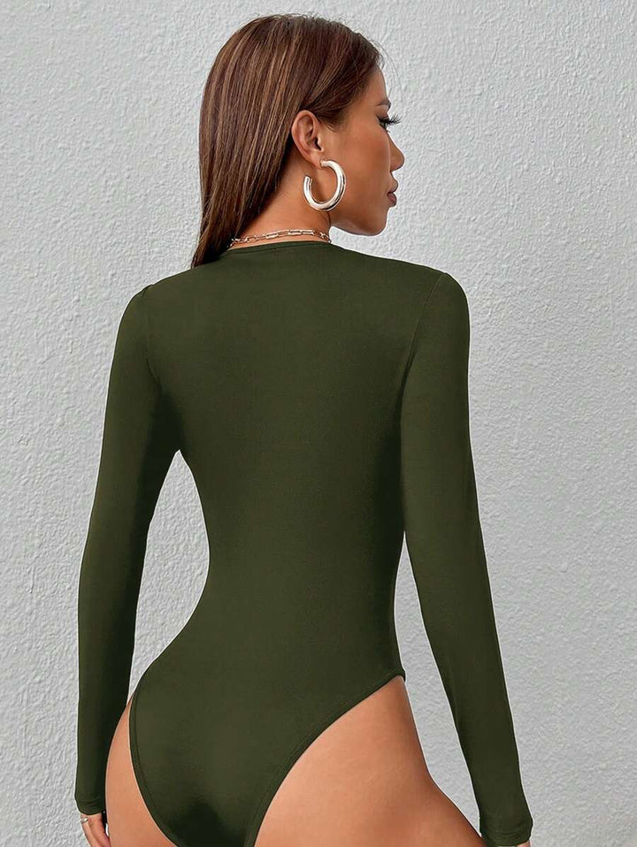 PETITE | Crew Neck Long Sleeve Fitted Bodysuit