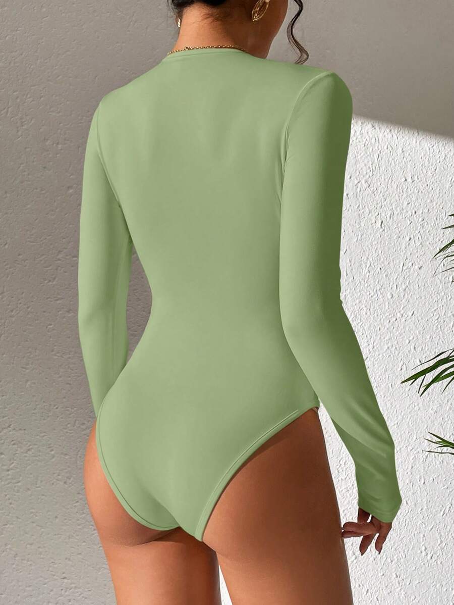PETITE | Crew Neck Long Sleeve Fitted Bodysuit