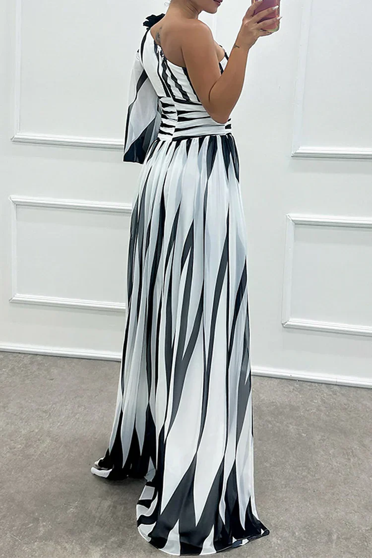 Shiloh | One-Shoulder Maxi Dress with Stripes