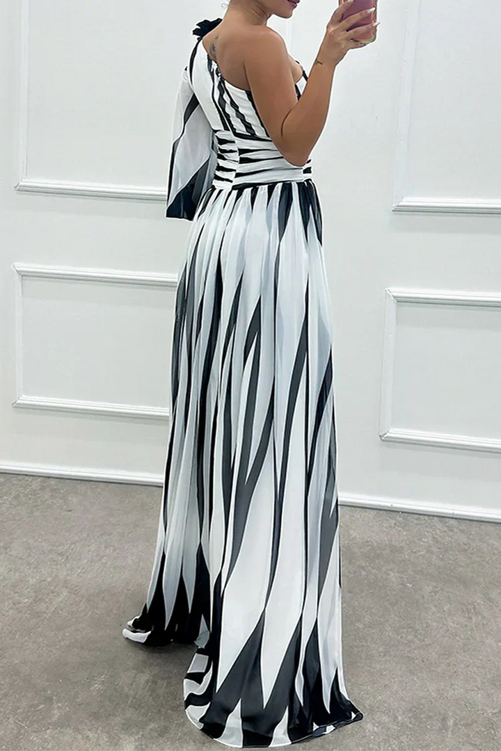 Shiloh | One-Shoulder Maxi Dress with Stripes