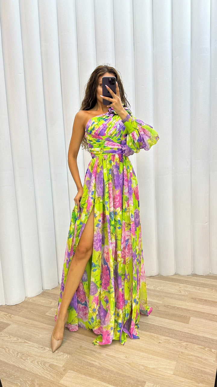Audrey | Stunning Dress in Motion