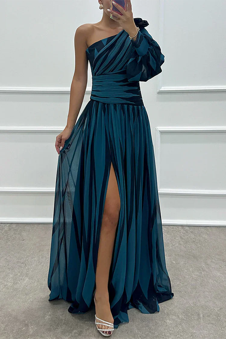 Shiloh | One-Shoulder Maxi Dress with Stripes