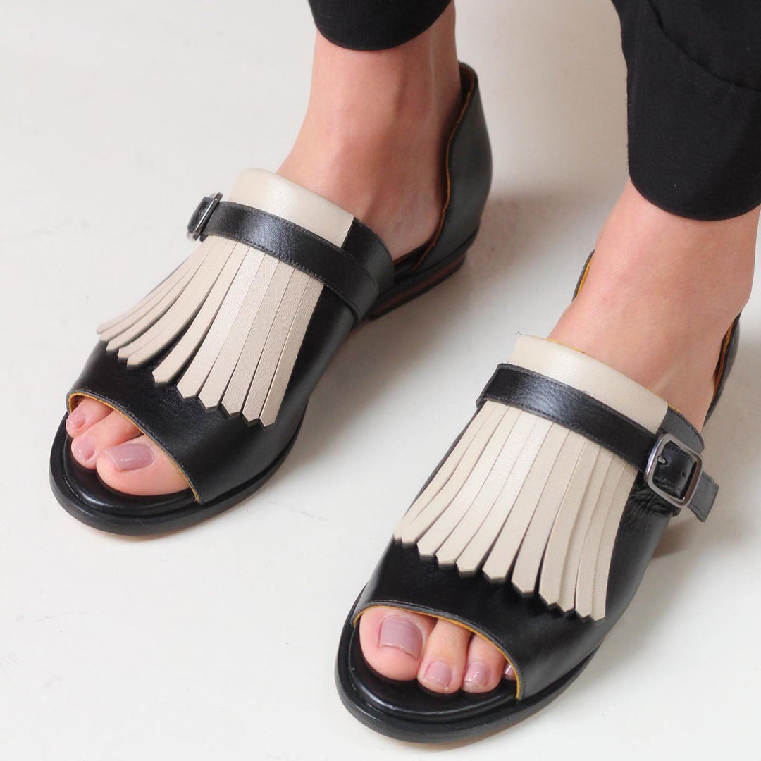 Tasselina | Slip-On Sandals with Open Toe and Colorful Tassel