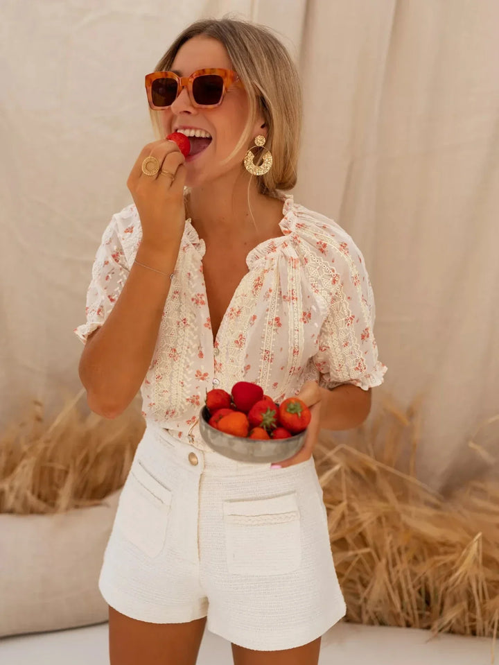 Elina™ | Floral blouse with summer charm