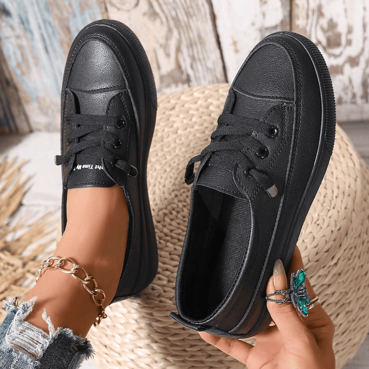 Thera | Lace-Up Flat Orthopedic Shoes