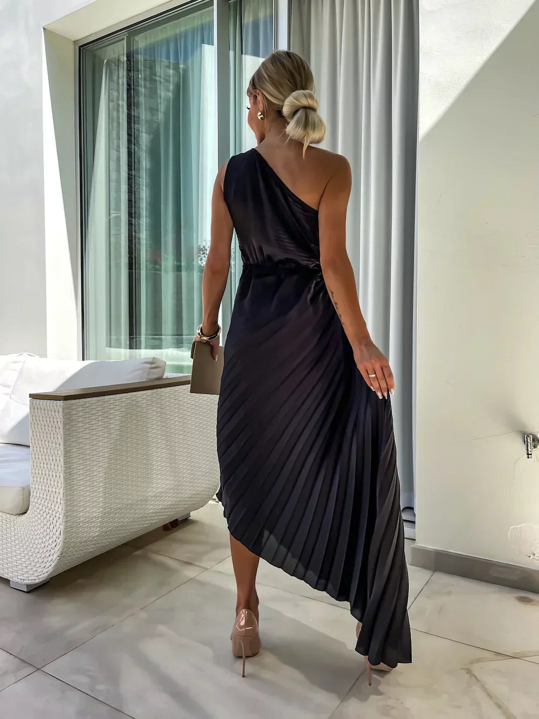 Lizbeth | Dress with Floral Shoulders
