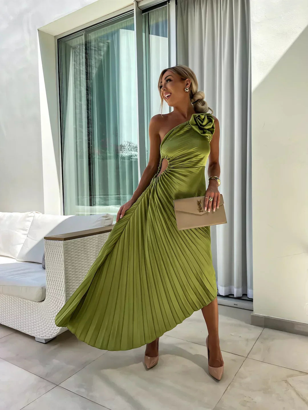 Lizbeth | Dress with Floral Shoulders