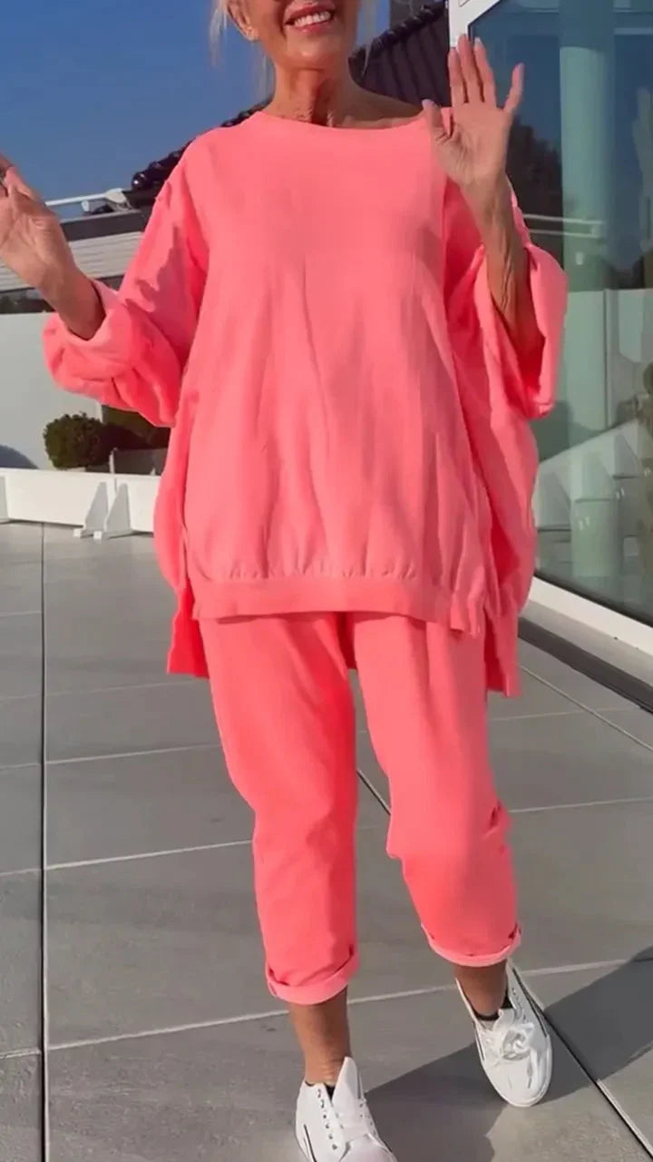 Teresa | Two-piece set with a crew neck top and pants
